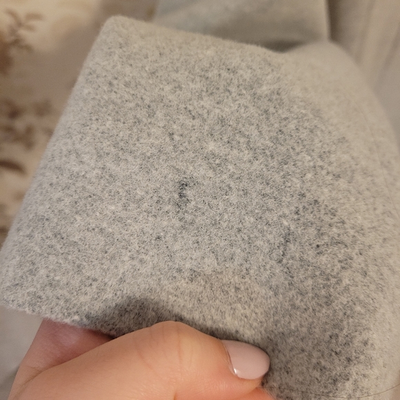 Babaton Aritzia warm italian wool in size medium - Picture 10 of 12